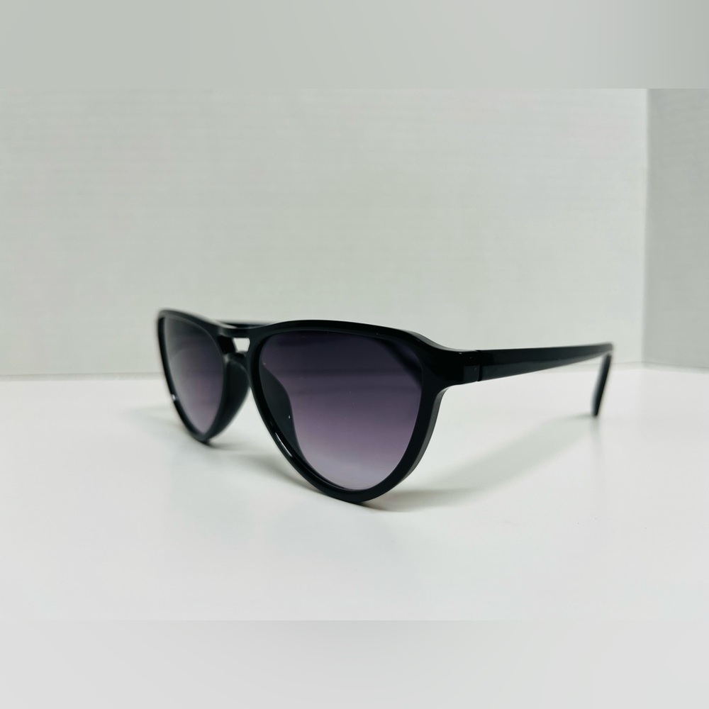 Fashion Accessory Sunglasses Classy Black Sexy Cat eye Sunglasses w Purple Tent - Picture 5 of 6